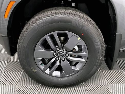 New 2026 Nissan Frontier SV AWD/4WD image 12