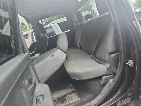 Used 2018 RAM 2500 Tradesman w/ Chrome Appearance Group AWD/4WD image 11