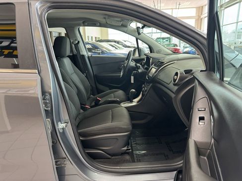 Used 2015 Chevrolet Trax LT image 16