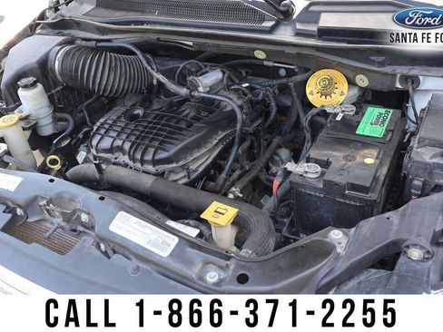 Used 2016 Chrysler Town & Country Touring FWD image 27
