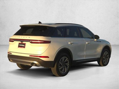 New 2026 Lincoln Corsair Premiere image 2