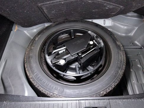 Used 2012 Mercedes-Benz E 350 4MATIC Sedan image 48