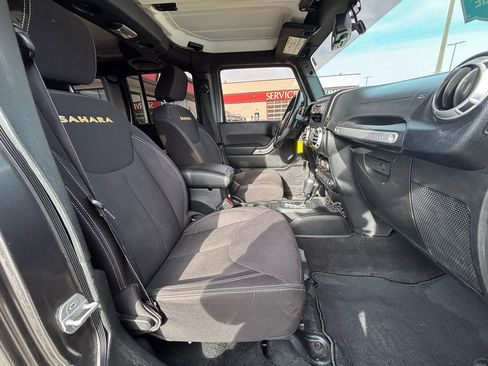 Used 2014 Jeep Wrangler Unlimited Sahara w/ Dual Top Group image 10