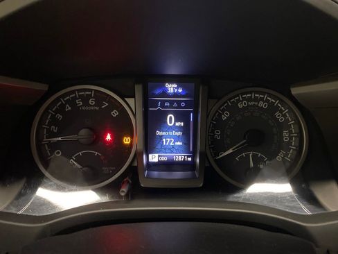 Used 2021 Toyota Tacoma SR5 image 25