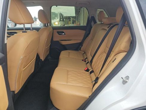 Used 2023 Nissan Rogue Platinum image 21