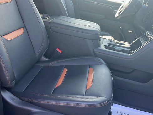 Used 2024 GMC Sierra 2500 AT4 w/ AT4 Premium Plus Package AWD/4WD image 30