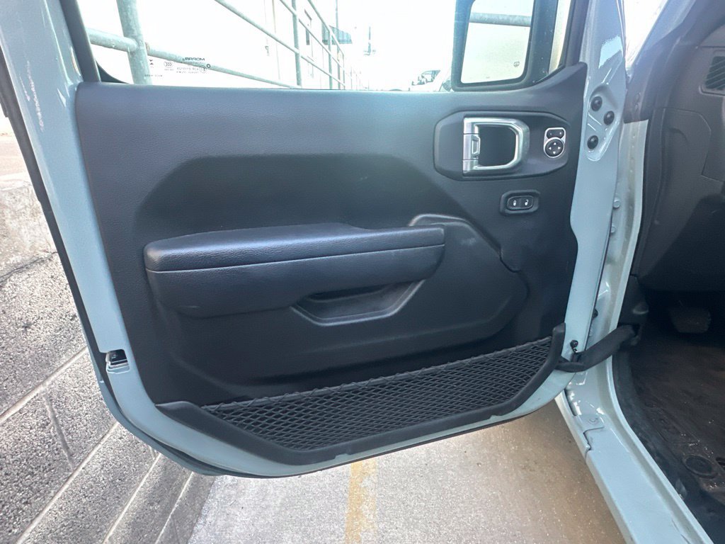 Used 2024 Jeep Wrangler Unlimited w/ Technology Group AWD/4WD image 10