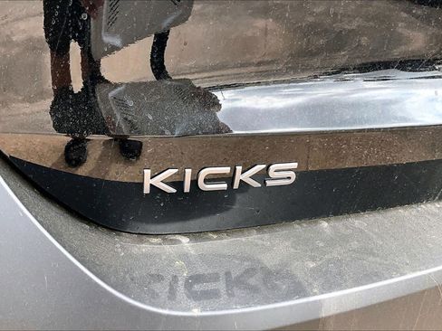 New 2026 Nissan Kicks SV w/ SV Premium Package FWD image 8