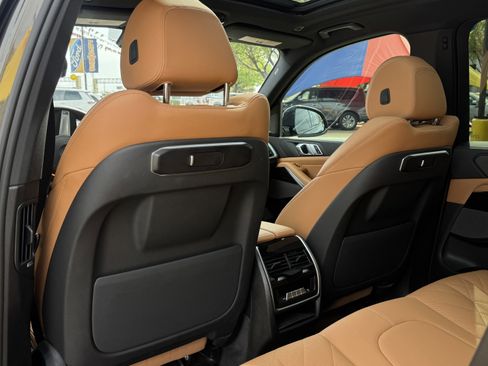 Used 2025 BMW X5 sDrive40i w/ M Sport Package image 17