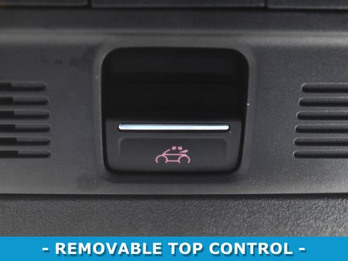 Used 2019 Volkswagen Beetle 2.0T S image 18