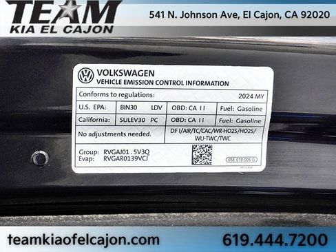 Used 2024 Volkswagen Jetta SE image 32