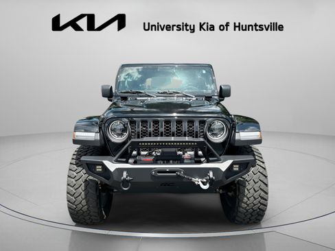 Used 2023 Jeep Gladiator Rubicon w/ LED Lighting Group AWD/4WD image 3