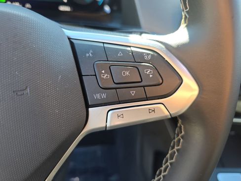 Used 2024 Volkswagen Atlas Cross Sport SE AWD/4WD image 20