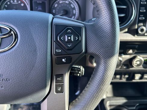 Certified 2020 Toyota Tacoma TRD Off-Road image 13