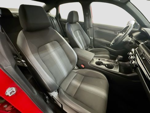 Used 2025 Honda Civic Sport image 31