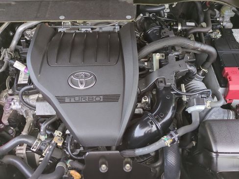 Used 2023 Toyota Highlander LE FWD image 25