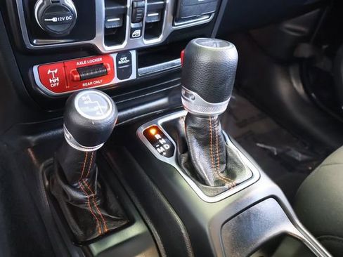 Used 2021 Jeep Gladiator Mojave AWD/4WD image 27