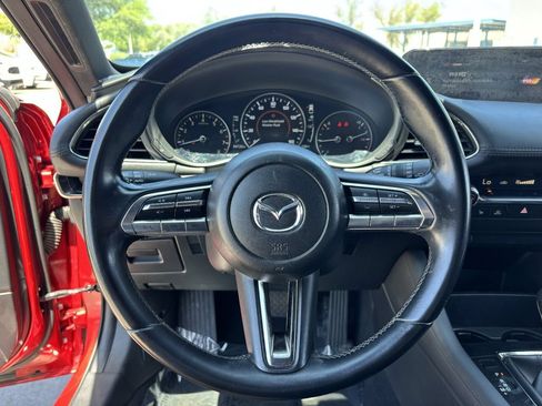 Used 2019 MAZDA MAZDA3 Hatchback w/ Preferred Package FWD image 24