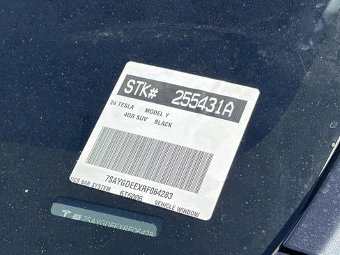Used 2024 Tesla Model Y Long Range AWD/4WD image 14