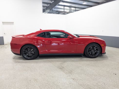 Used 2012 Chevrolet Camaro ZL1 RWD image 2