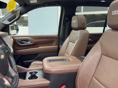 Used 2021 Chevrolet Tahoe High Country w/ Premium Package image 10