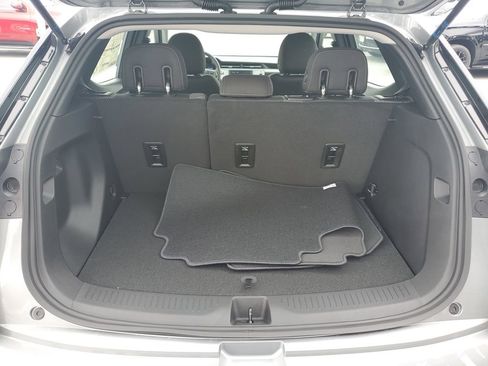 New 2027 Chevrolet Bolt LT w/ Comfort Package FWD image 9
