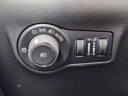 Used 2024 Jeep Compass Latitude AWD/4WD image 20
