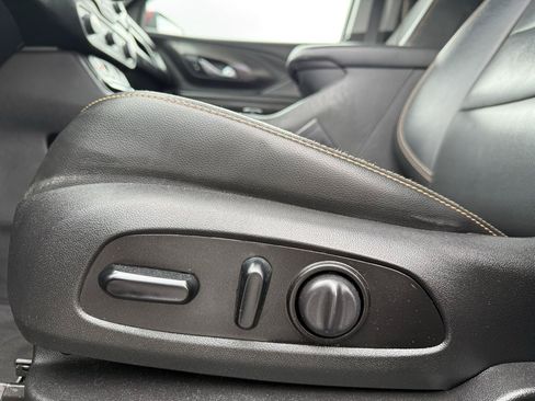 Used 2020 GMC Terrain SLT w/ Preferred Package FWD image 14