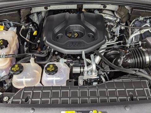 Used 2023 Jeep Grand Cherokee 4WD 4xe image 33