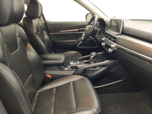 Used 2022 Kia Telluride LX FWD image 21