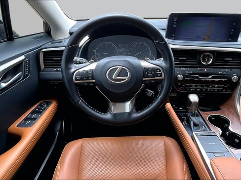 Used 2022 Lexus RX 350L FWD w/ Premium Package image 6