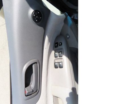 Used 2008 Kia Sedona LX FWD image 16
