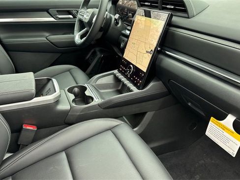 New 2026 GMC Terrain Elevation w/ Elevation Premium Package image 18