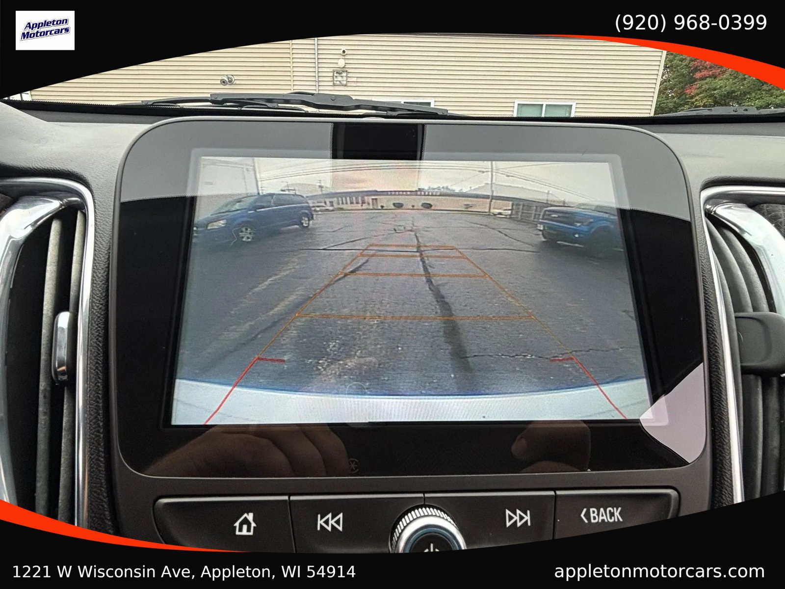 Used 2018 Chevrolet Malibu LT FWD image 23