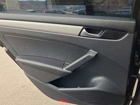 Used 2021 Volkswagen Passat 2.0T S image 29