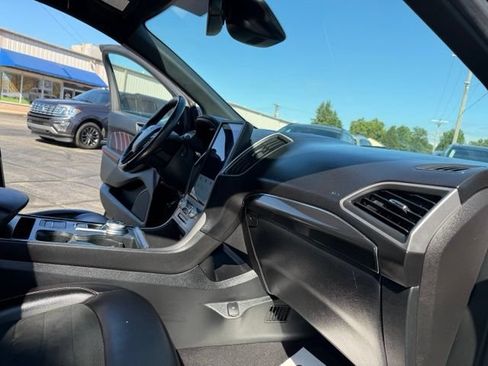 Used 2022 Ford Edge ST-Line AWD/4WD image 39