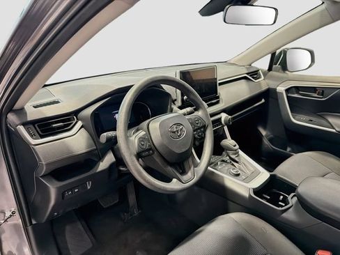 Certified 2025 Toyota RAV4 LE AWD/4WD image 8