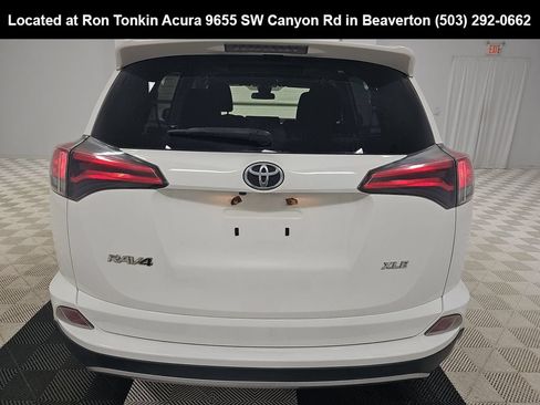 Used 2018 Toyota RAV4 XLE w/ All Weather Liner Package FWD image 6