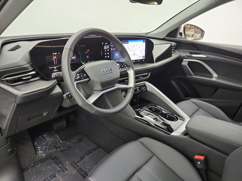 Used 2025 Audi Q5 Premium w/ Convenience Package AWD/4WD image 10