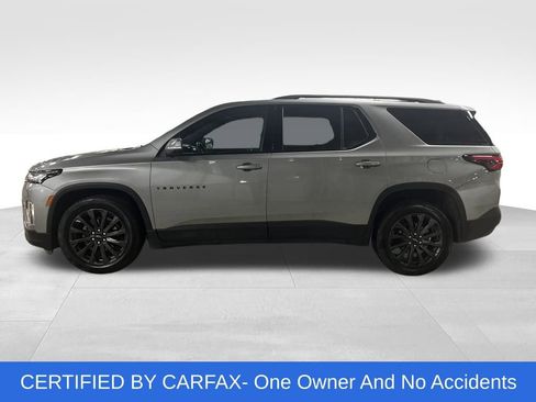 Used 2023 Chevrolet Traverse RS image 2