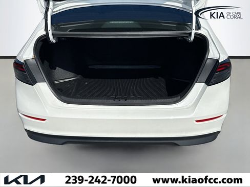 Used 2023 Honda Accord EX image 12