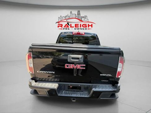 Used 2019 GMC Canyon Denali image 3