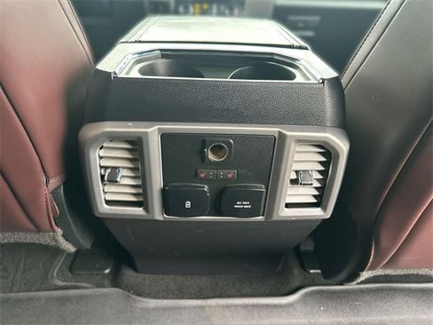 Certified 2017 Ford F450 Platinum w/ Platinum Ultimate Package image 24