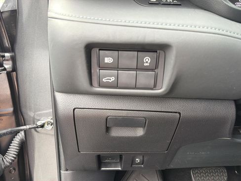 Used 2023 Toyota Highlander XLE FWD image 20