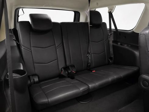 Used 2020 Cadillac Escalade ESV Luxury RWD image 19