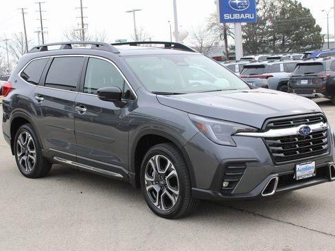 Used 2025 Subaru Ascent Touring image 3