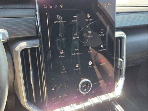 Certified 2026 GMC Acadia Elevation w/ Elevation Premium Package FWD image 26