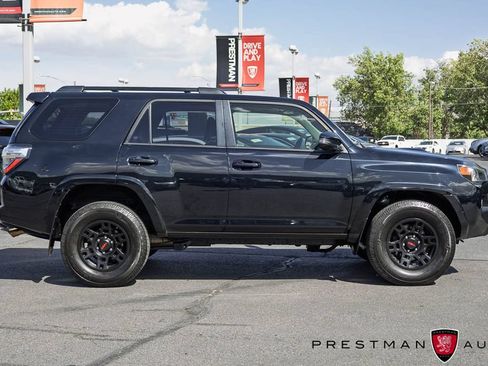 Used 2021 Toyota 4Runner Venture w/ Moonroof Package AWD/4WD image 17