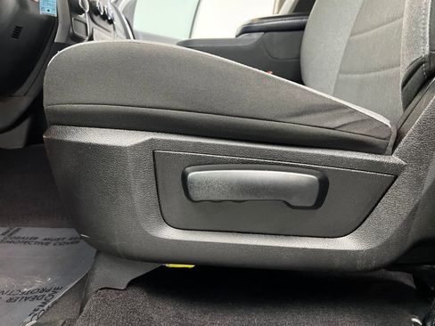 Used 2024 RAM 1500 Classic SLT image 10