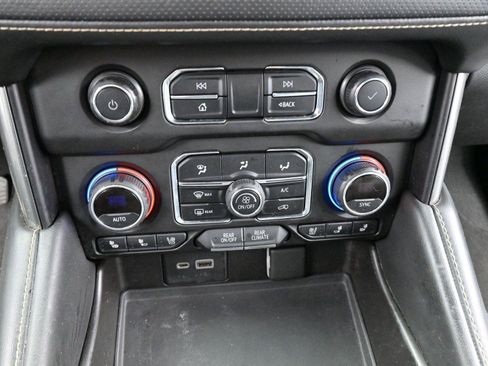 Used 2021 Chevrolet Tahoe Premier w/ Premium Package image 28